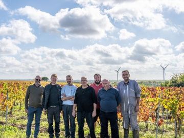 Clap de fin pour les vendanges 2024. Le moins que l’on puisse dire, c’est que cette année fut éprouvante. La nature nous a mis à rude épreuve. Le climat...