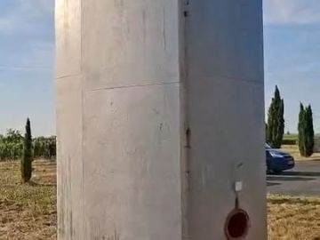 Naissance d une œuvre artistique au Domaine signée @Monsieur Plume. En plus de sa performance du 27 juin lors de festiVIN, Plume va graffer cette cuve et...